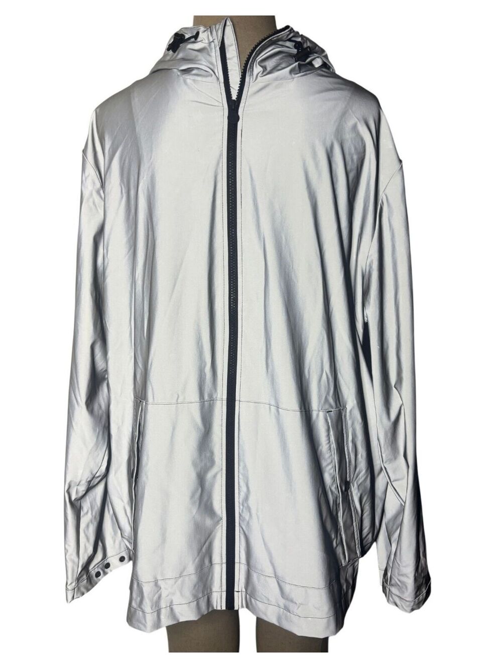 Limited-Edition Hunter for Target Metallic Ssilver Reflective Windbreaker 2X